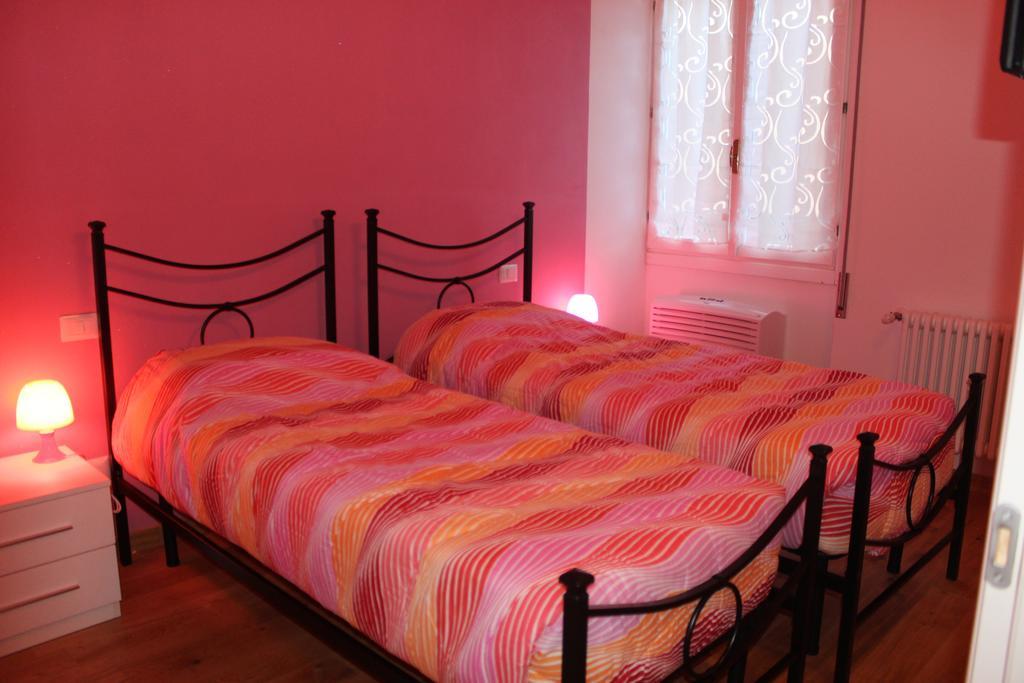 Rooms Of Love Pavía Habitación foto